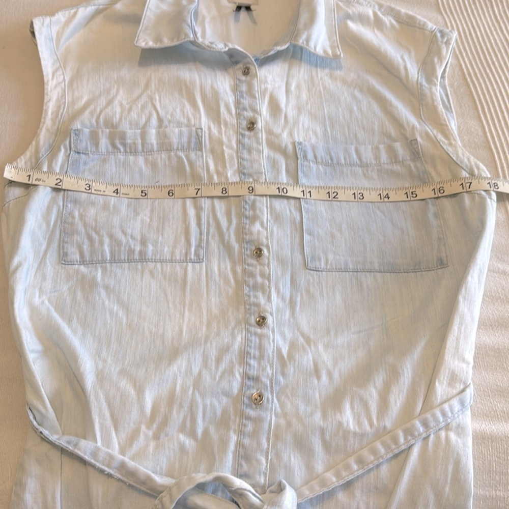 Dynamite Sleeveless Light Blue Denim Dress Size Medium - Picture 4 of 7